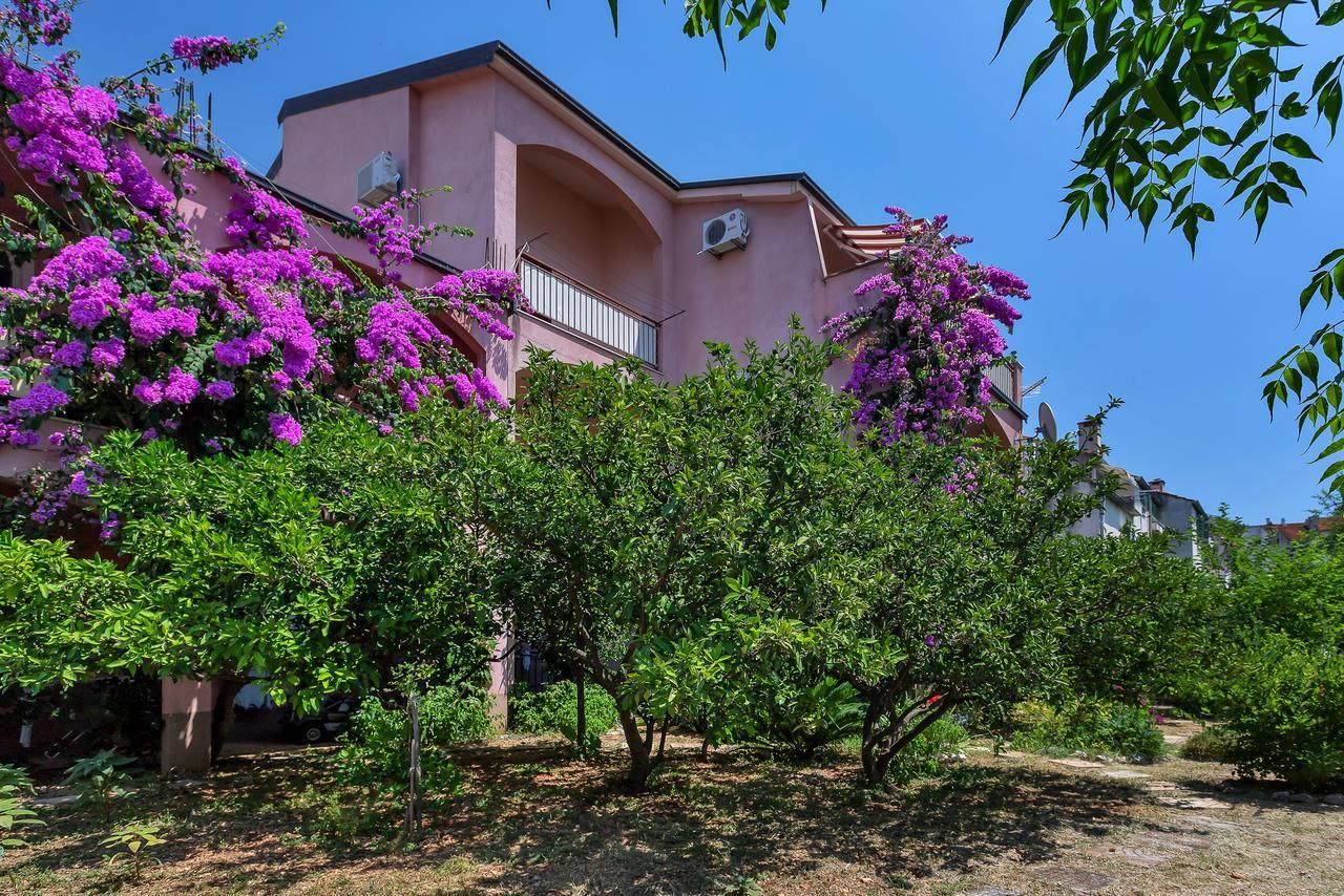 Roza Apartment *