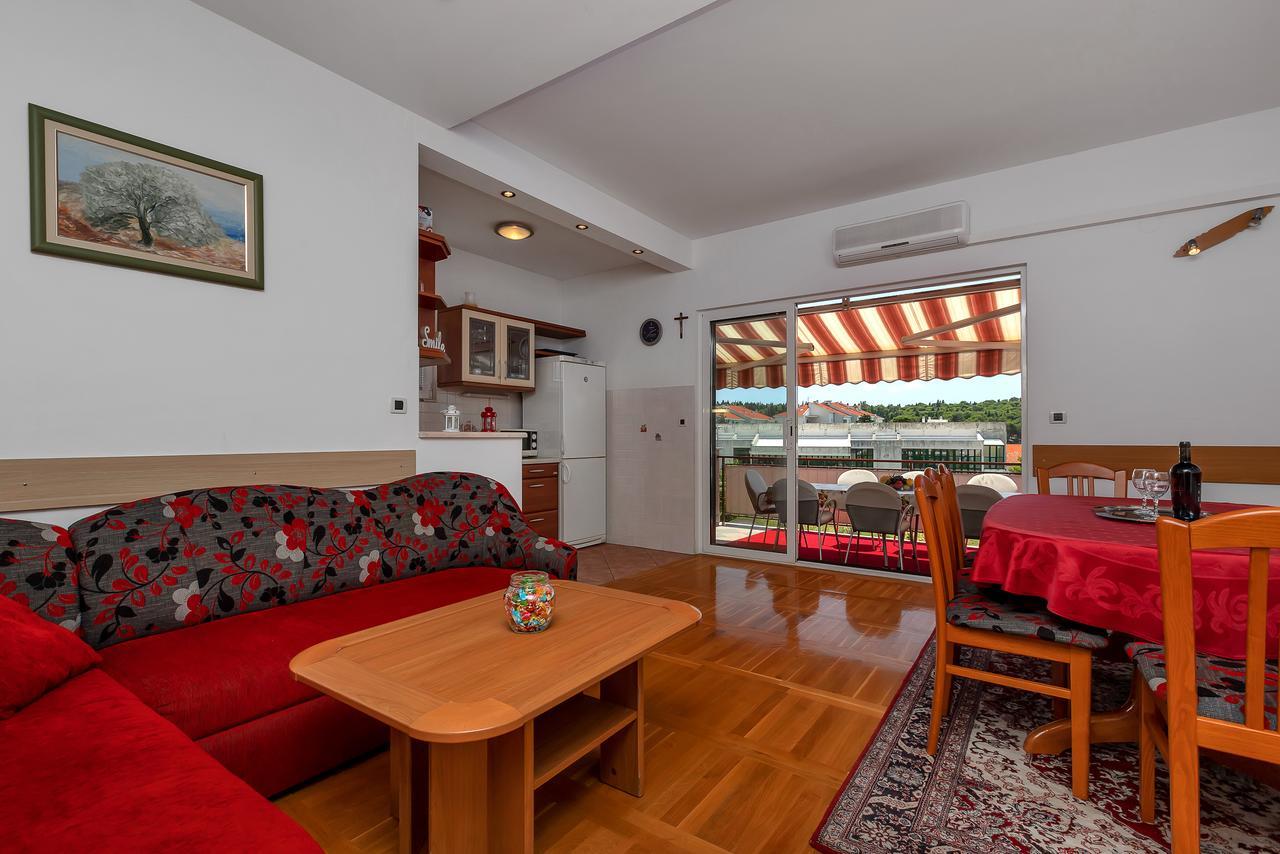 Apartment Roza Makarska